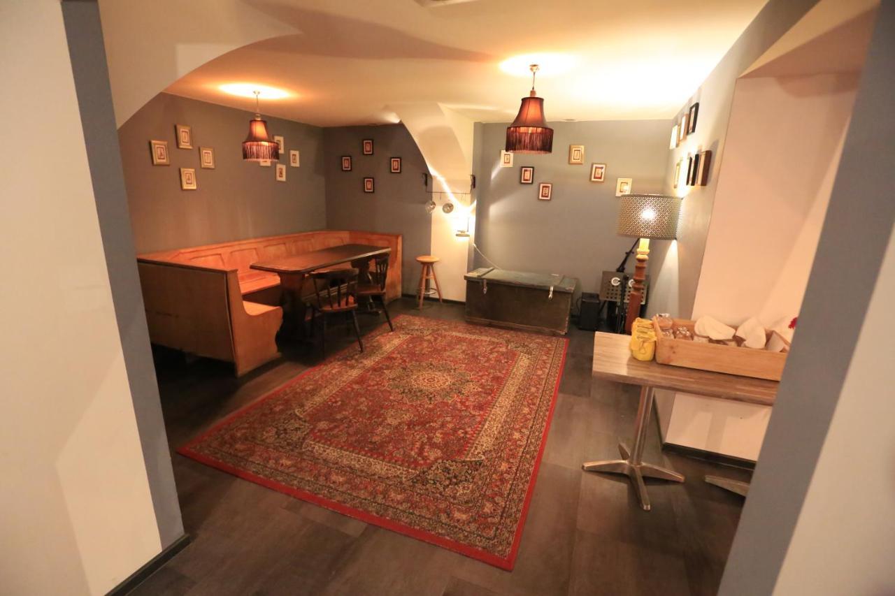 Meander Hostel Budapešť Exteriér fotografie